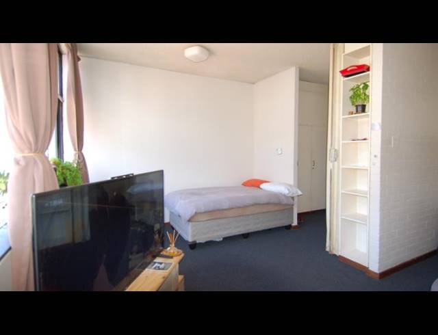 0 BEDROOM APARTMENT FOR SALE IN ORANJEZICHT